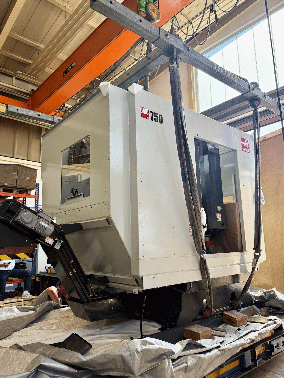 Neue HAAS-Fräsmaschine bei HPS Hydropneu